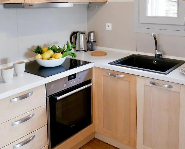 Tetrapolis Keos Semesterbostad *