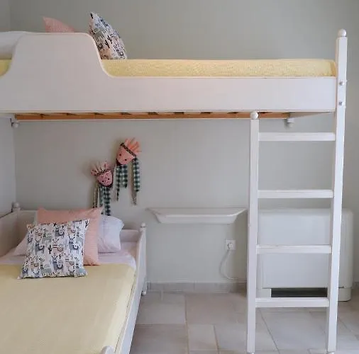 Tatil Evi Tetrapolis Keos Milopótamos